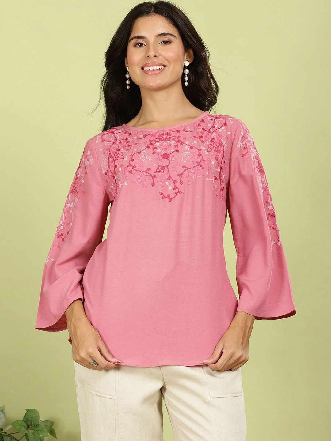FUTURO Embroidered Flared Sleeve Cotton Top