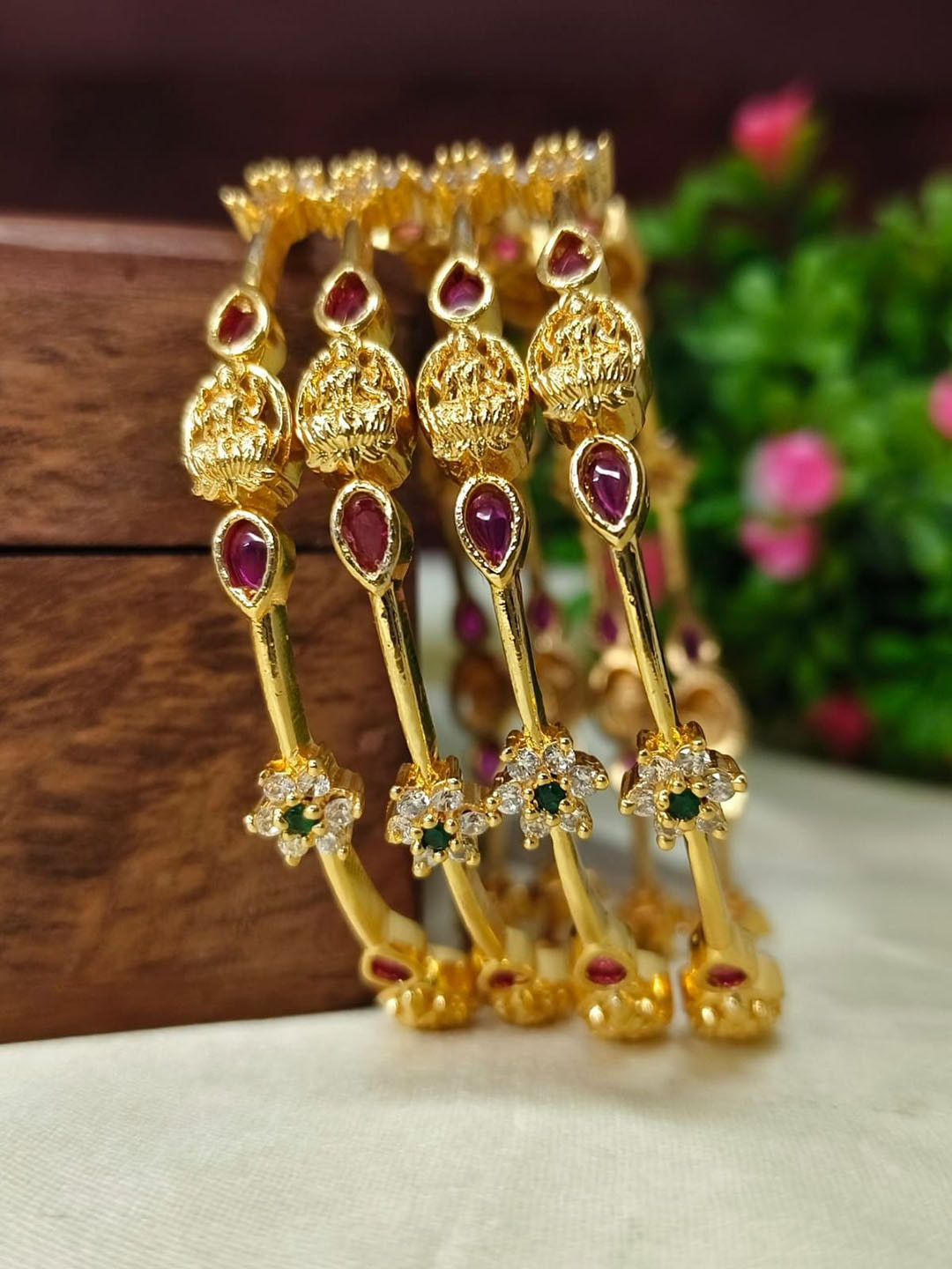 Anouk Set Of 4 Gold-Plated American Diamond Studded Bangles