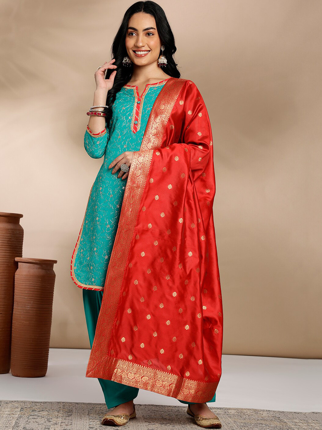 Anouk Green Floral Embroidered Straight Kurta with Patiala & Dupatta