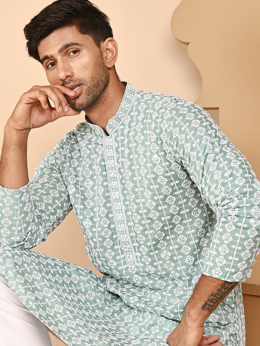 Anouk Men Woven Design Embroidered Festive Straight Kurta
