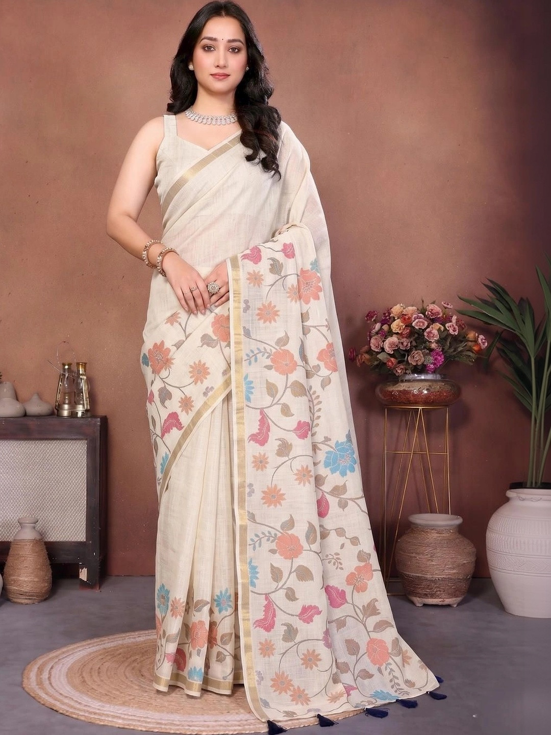 SAMANTHA Floral Linen Blend Saree
