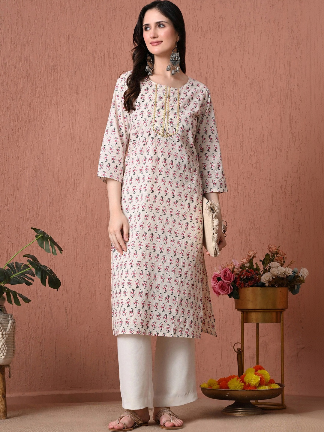 MoMaa Women Ethnic Motifs Printed Thread Work Indie Prints Kurta