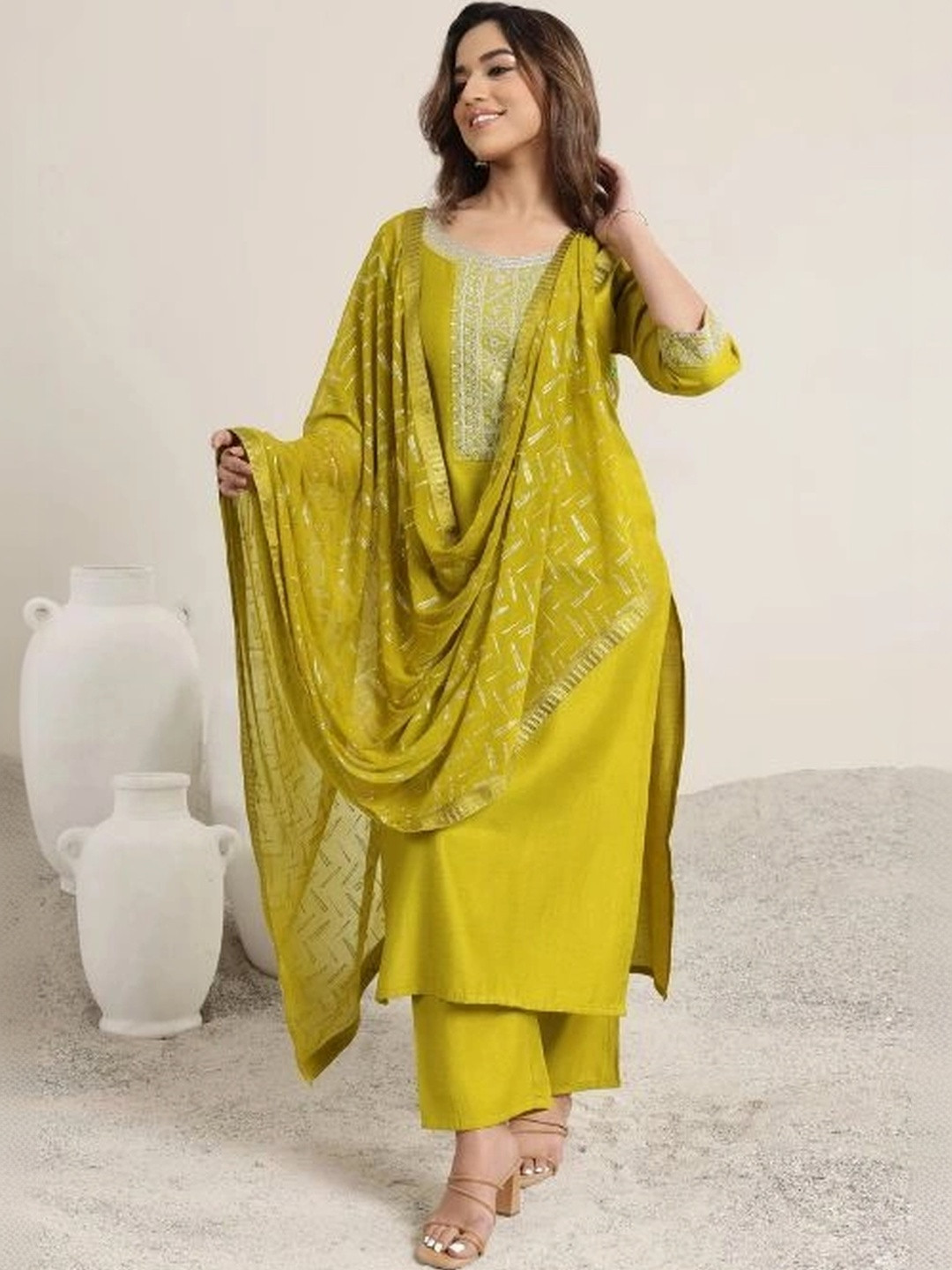 Anouk Women Ethnic Motifs Embroidered Regular Thread Work Kurta with Trousers & With Dupatta