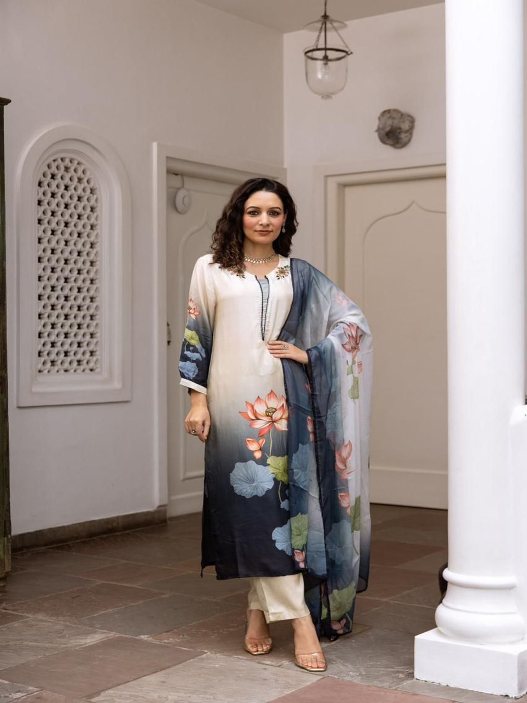 Anouk Women Floral Empire Pure Silk Kurta with Trousers & With Dupatta