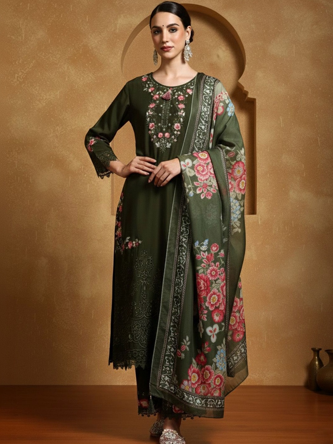 Anouk Women Floral Embroidered Regular Thread Work Pure Cotton Kurta with Trousers & With Dupatta