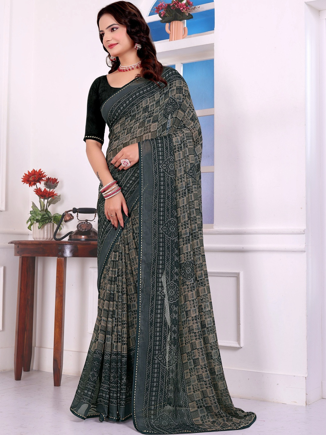 KANURIKAA Bandhani Poly Georgette Bandhani Saree