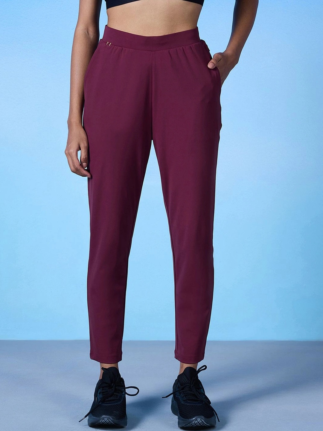 Nykd Women Regular Fit Anti Odour Training Track Pants NYAT249-Tawny Port