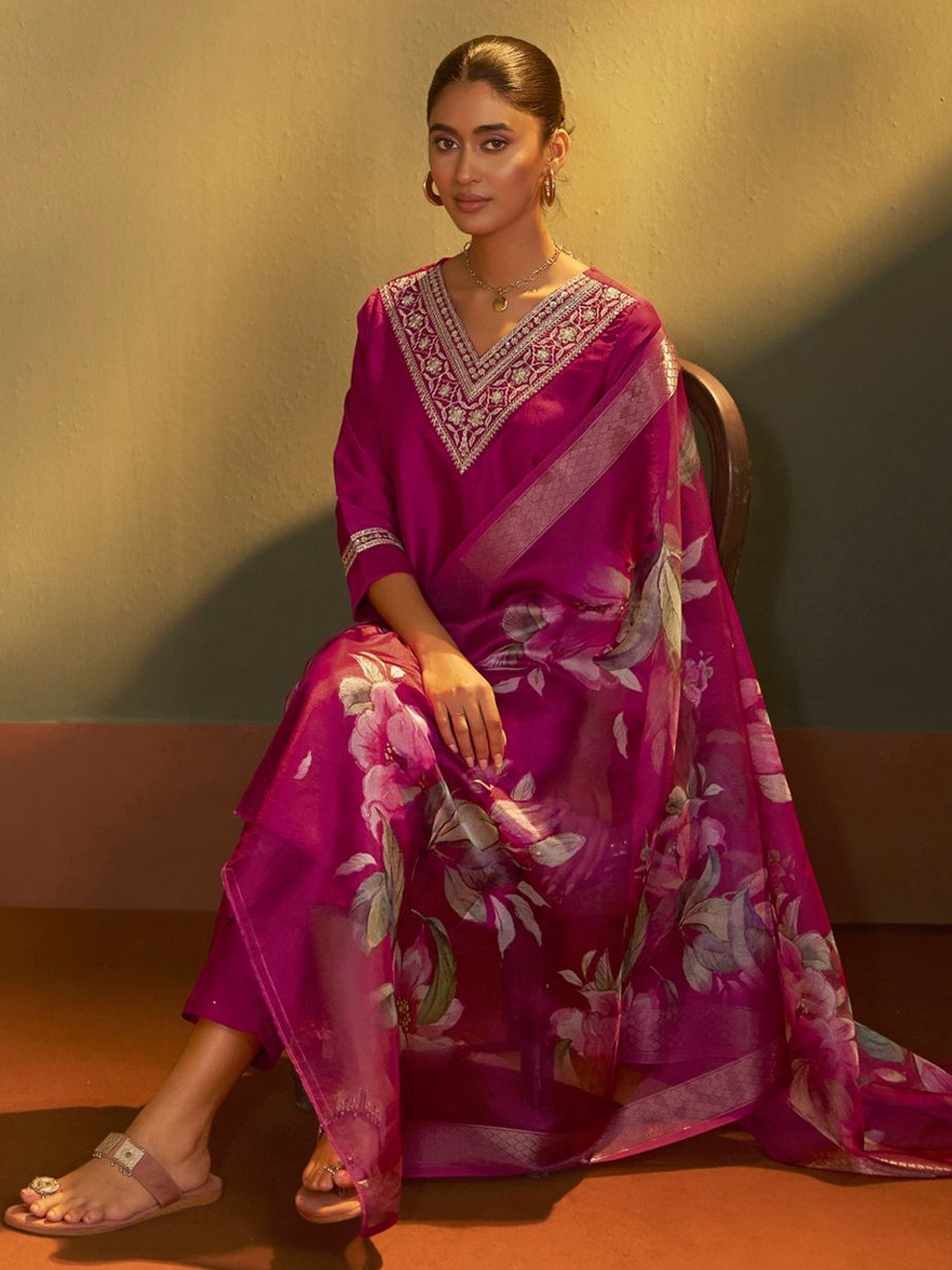 Anouk Women Ethnic Motifs Embroidered Regular Thread Work Kurta with Trousers & With Dupatta