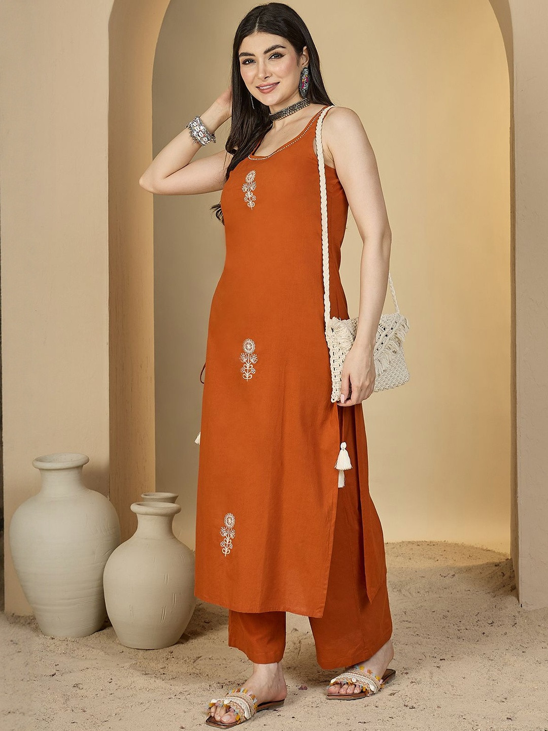 Anouk Mirage Floral Embroidered Scoop Neck Thread Work Pure Cotton Kurta With Trousers