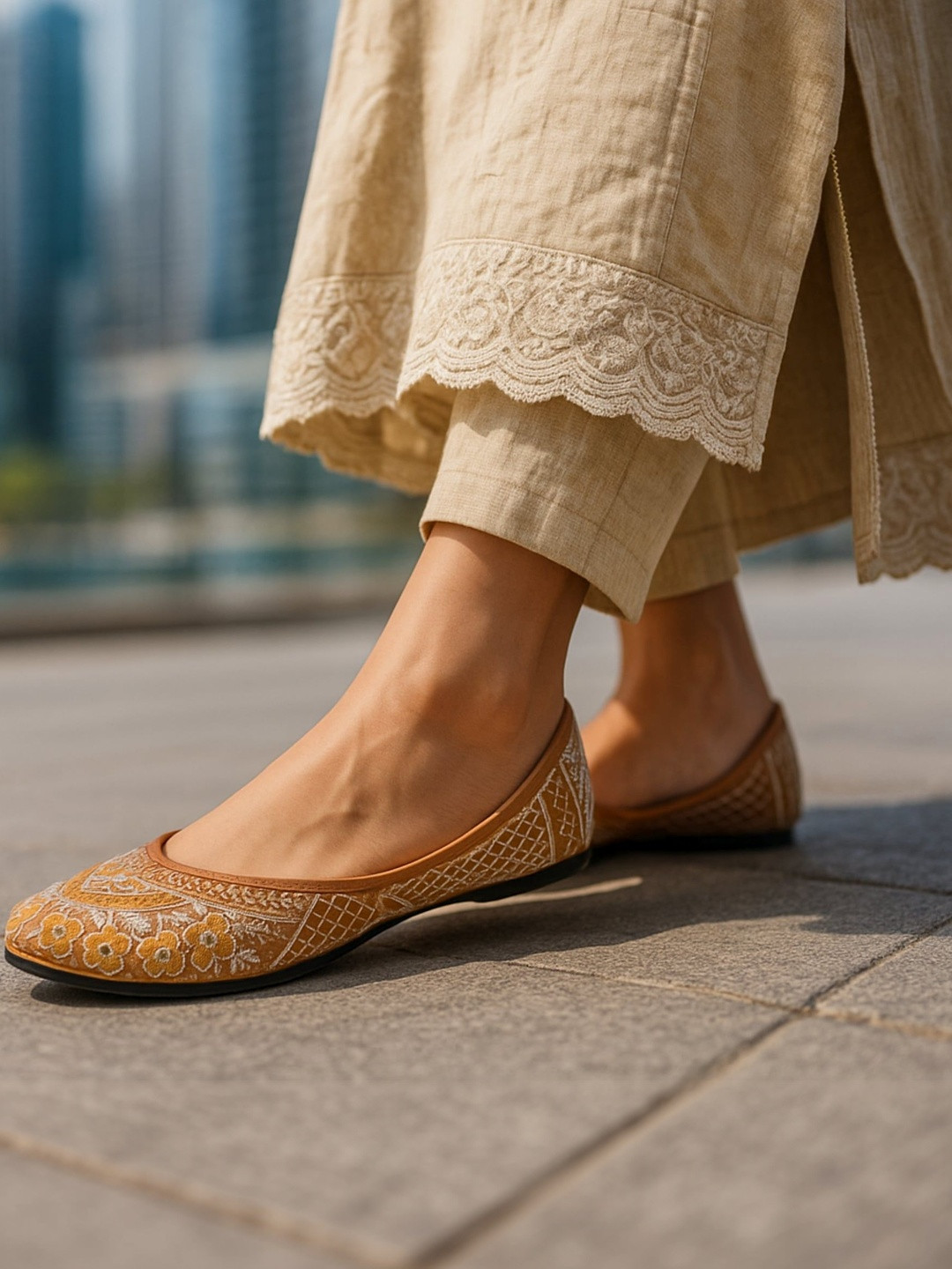 Anouk Women Mojaris Flats