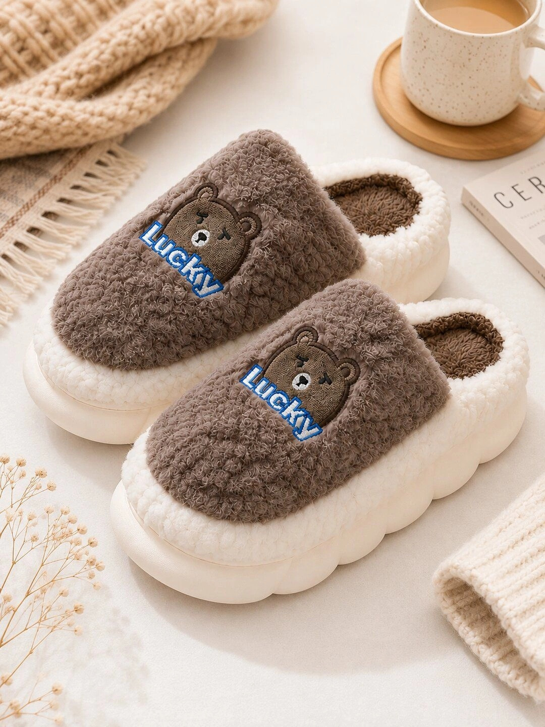 Miscreef Women Comfortable Soft Fur Fluffy Warm Winter Room Slippers