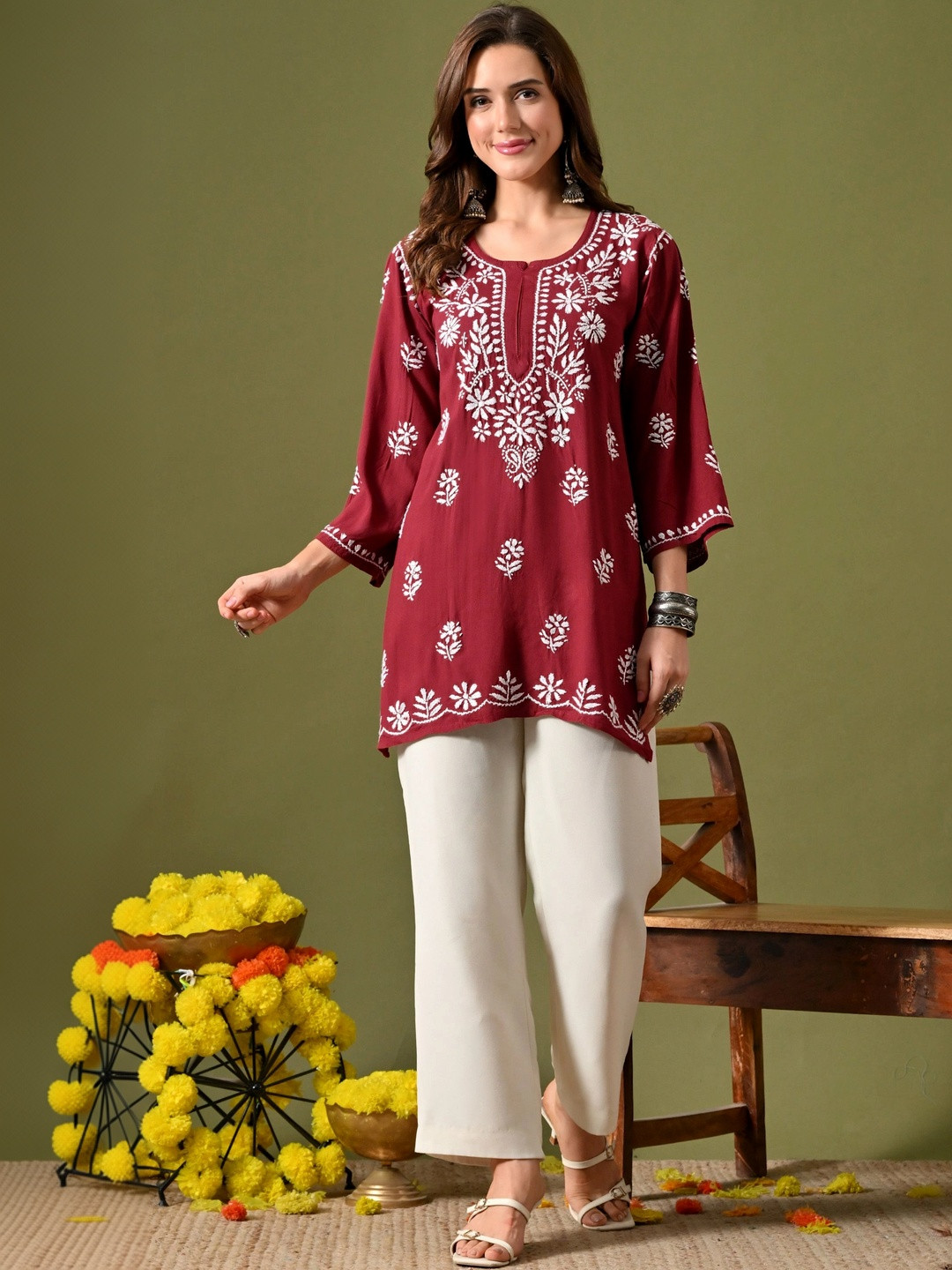 Syrish Ethnic Motifs Embroidered Chikankari Handloom Chikankari Kurti