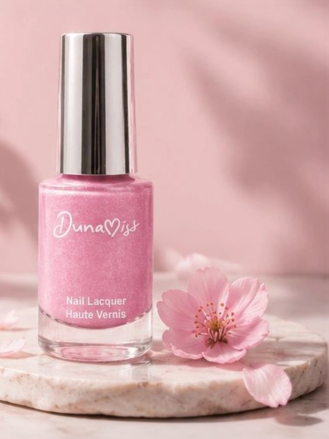 Dunamiss Cosmetics Long Lasting Vitamin E Nail Lacquer Candy Cloud Smooth Shine 6 ml