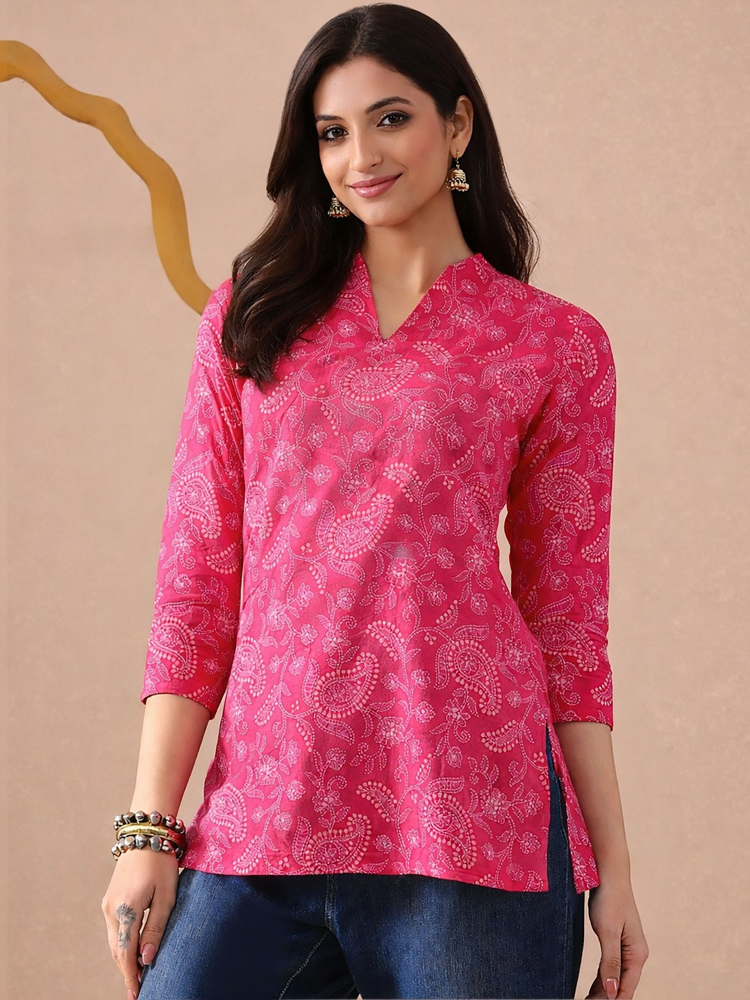 Anouk Floral Printed V-Neck Kurti
