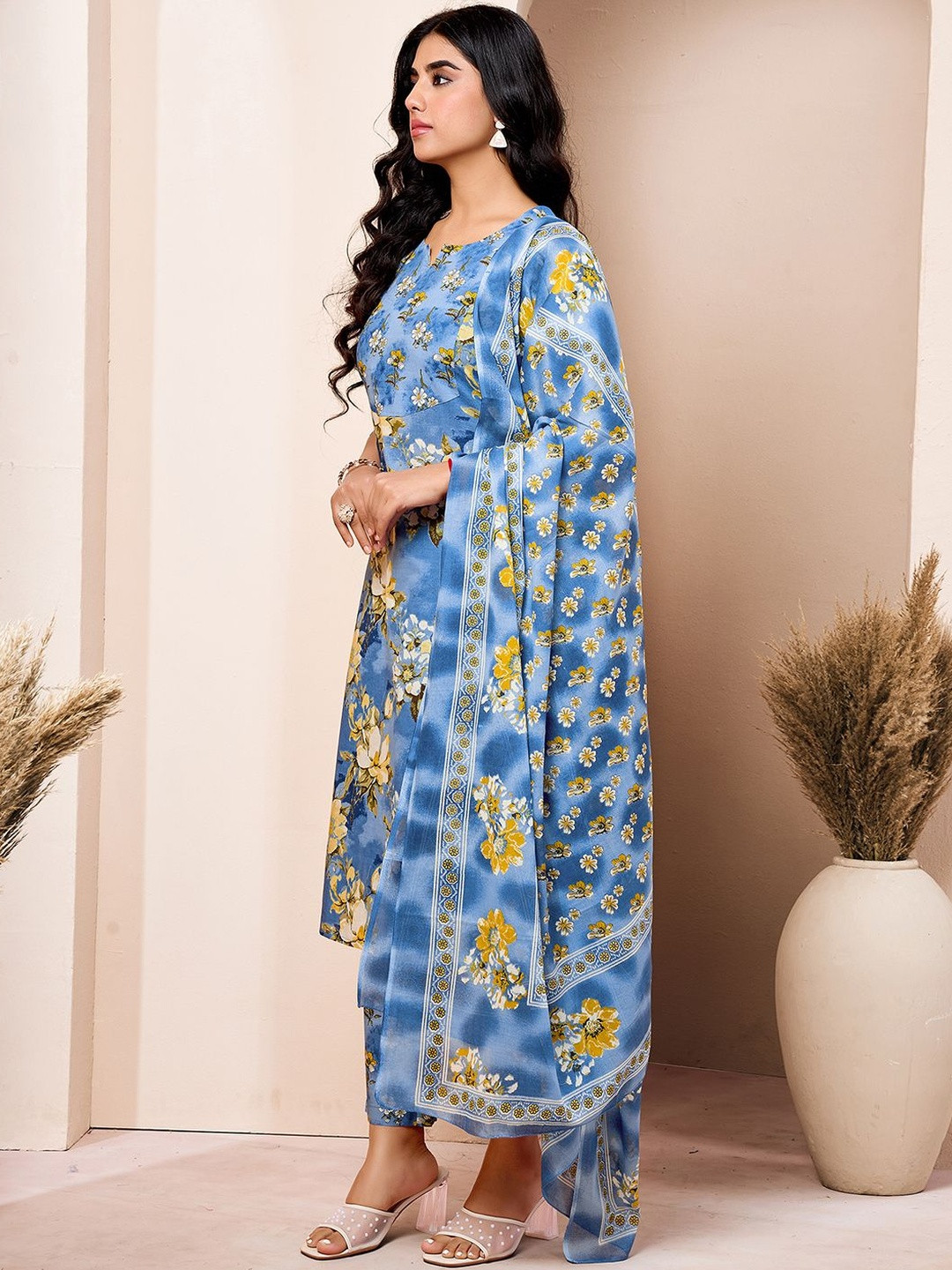 Anouk Mirage Women Floral Printed Regular Kurta with Trousers & With Dupatta