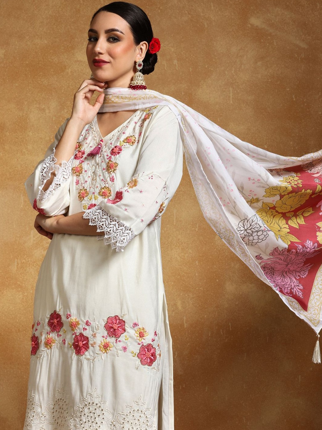 Anouk Women Floral Embroidered Regular Thread Work Pure Cotton Kurta with Trousers & With Dupatta