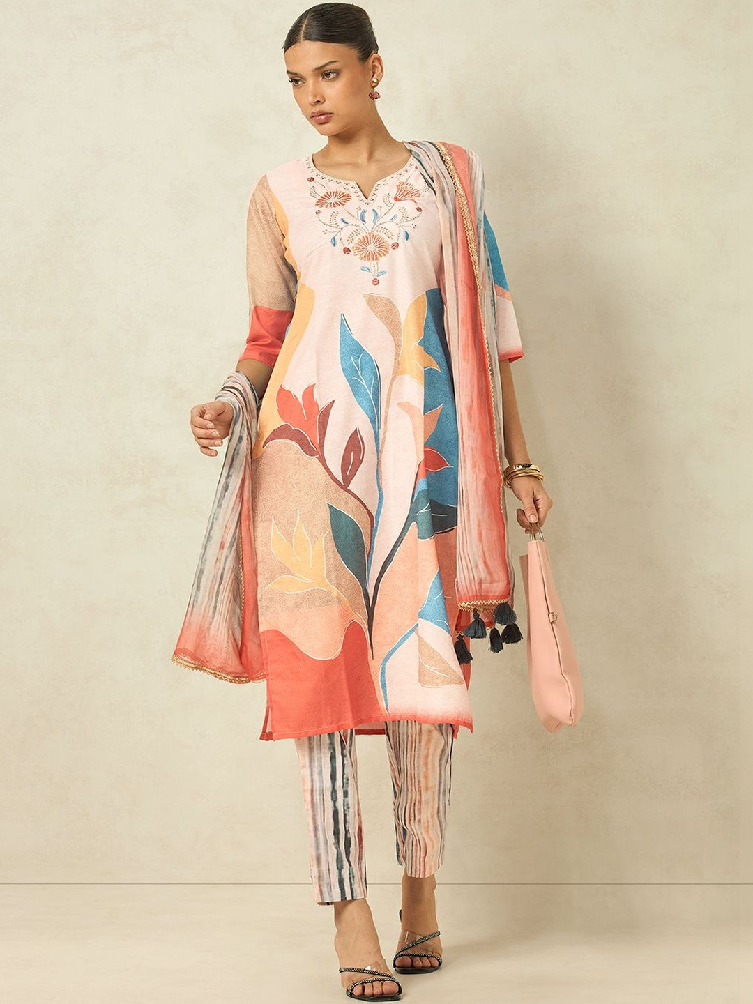Anouk Mirage Women Floral Printed Regular Thread Work Kurta with Trousers & With Dupatta