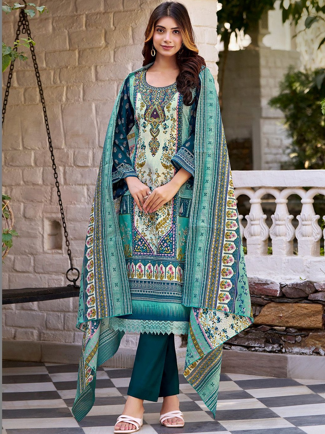 Anouk Mirage Women Ethnic Motifs Printed Regular Kurta with Trousers & With Dupatta