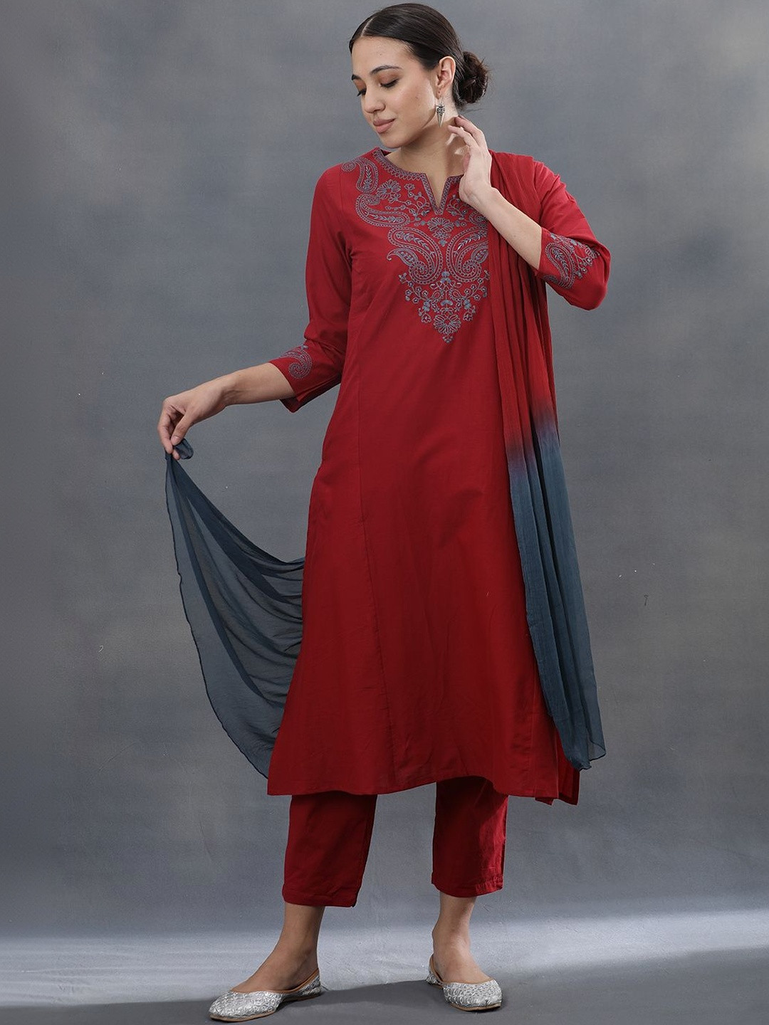 Anouk Women Ethnic Motifs Embroidered Regular Thread Work Pure Cotton Kurta with Trousers & With Dupatta