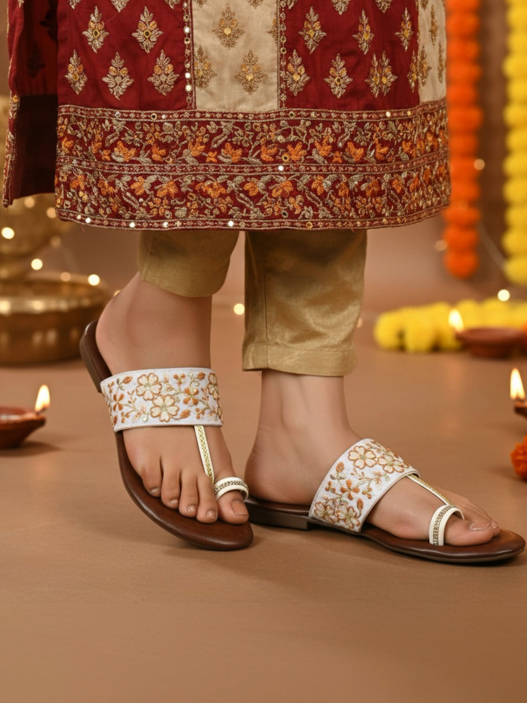 Anouk Women Ethnic Fashion Sandals