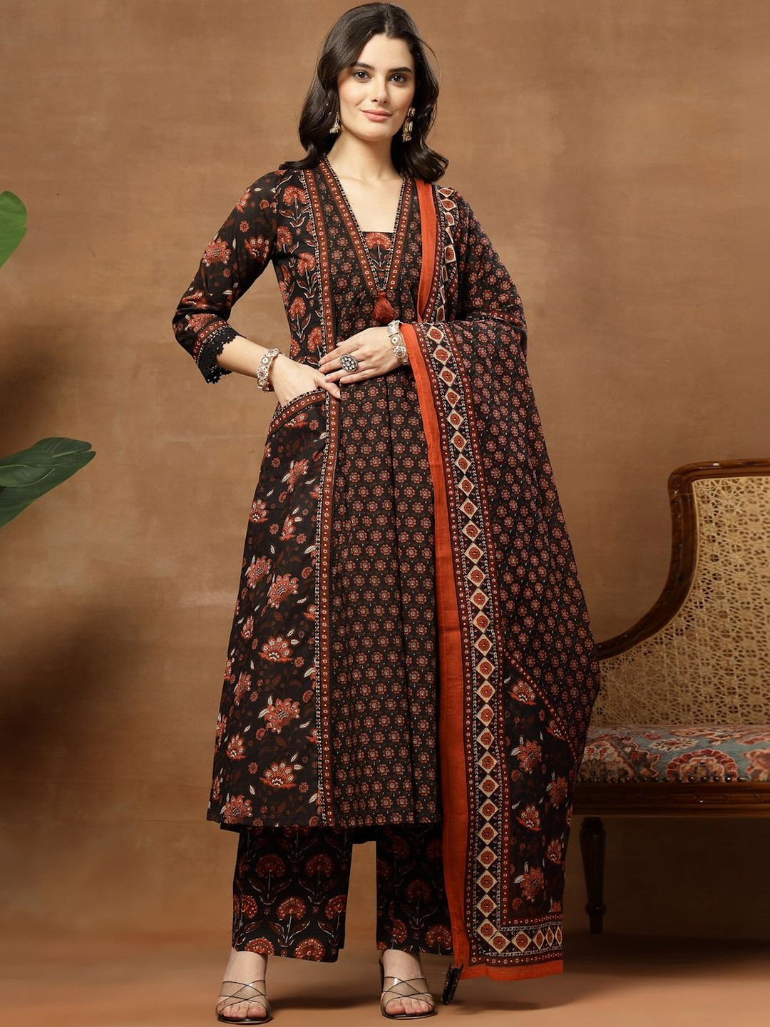 Anouk Mirage Women Ethnic Motifs Printed Regular Pure Cotton Kurta with Trousers & With Dupatta