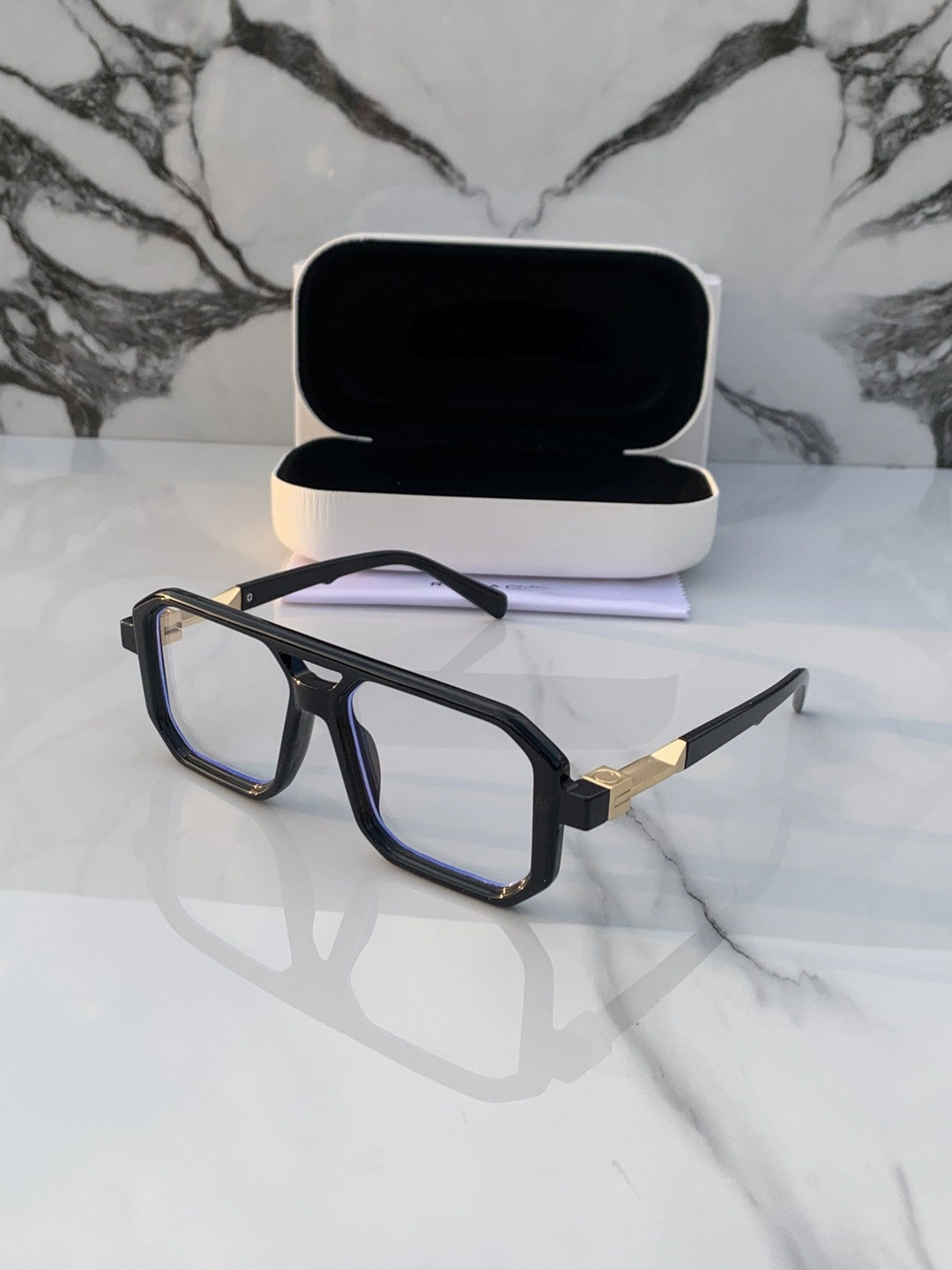 KOPEK Unisex Clear Lens & Black Rectangle Sunglasses with