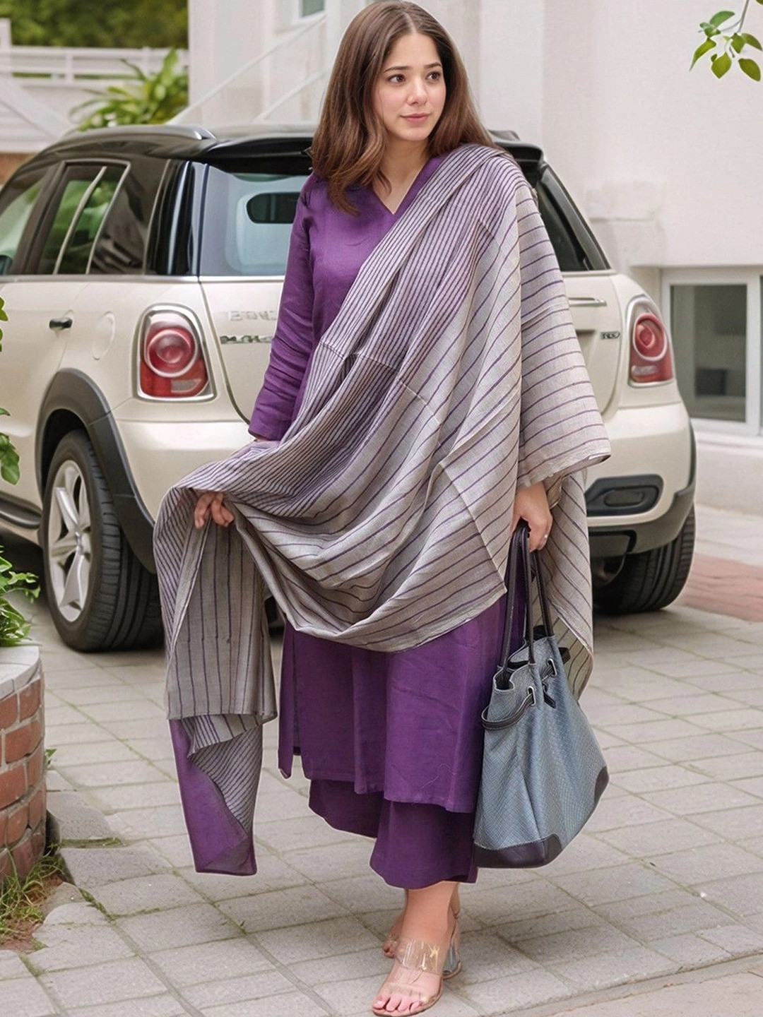 She Moda Women Regular Kurta with Palazzos & With Dupatta
