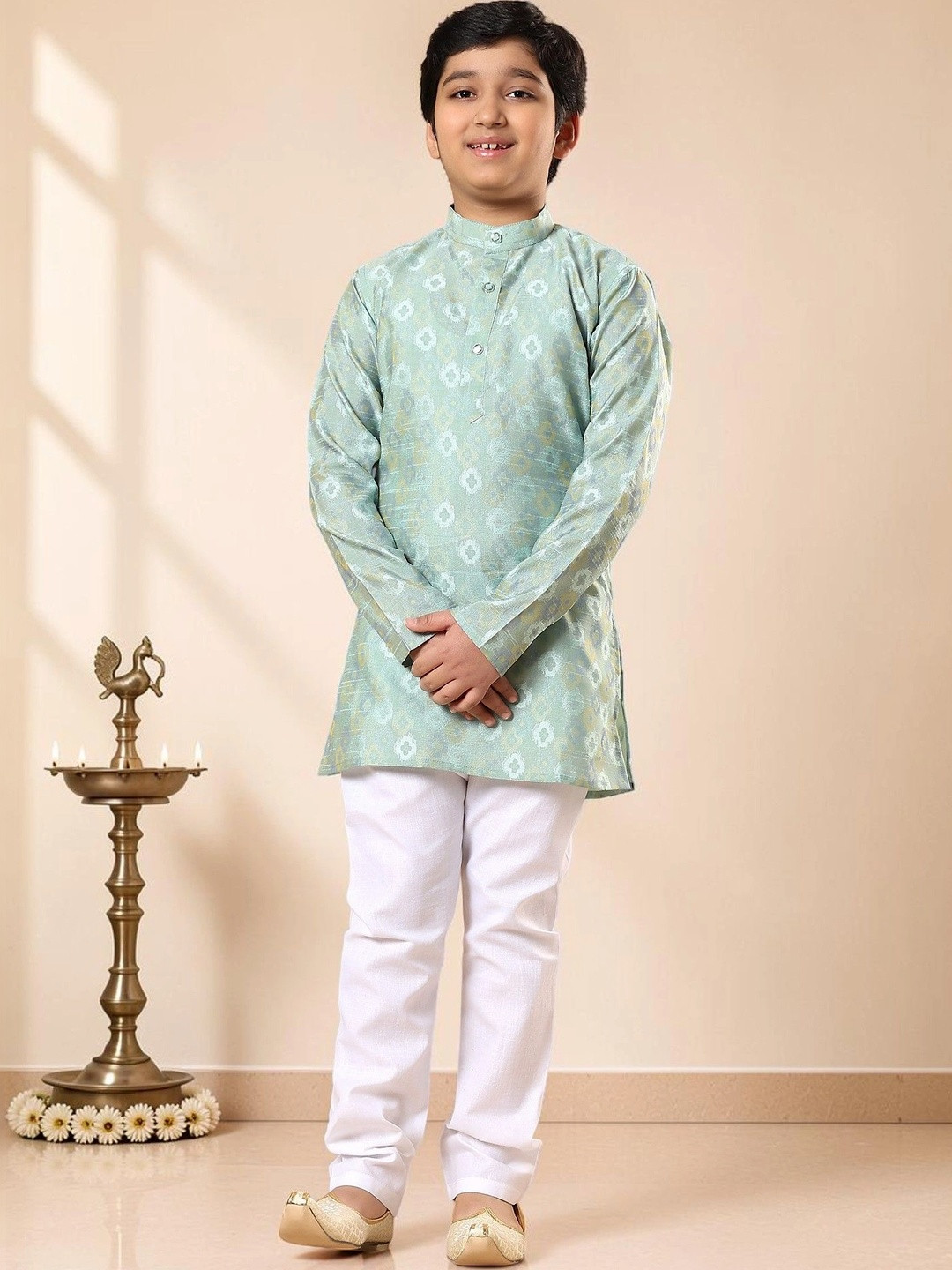 KALINI Boys Ethnic Motifs Regular Kurta with Pyjamas