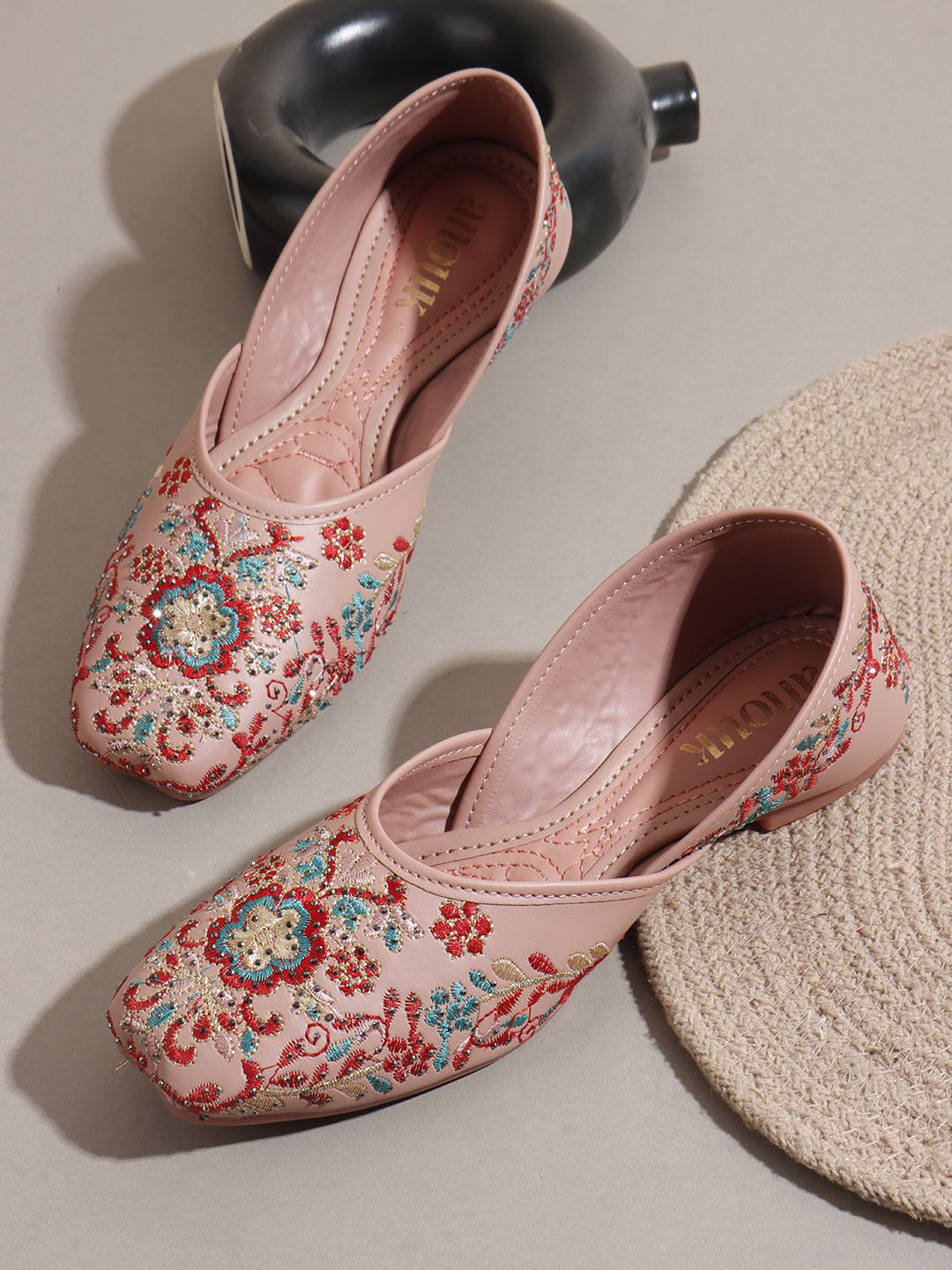 Anouk Women Woven Design Square Toe Mojaris