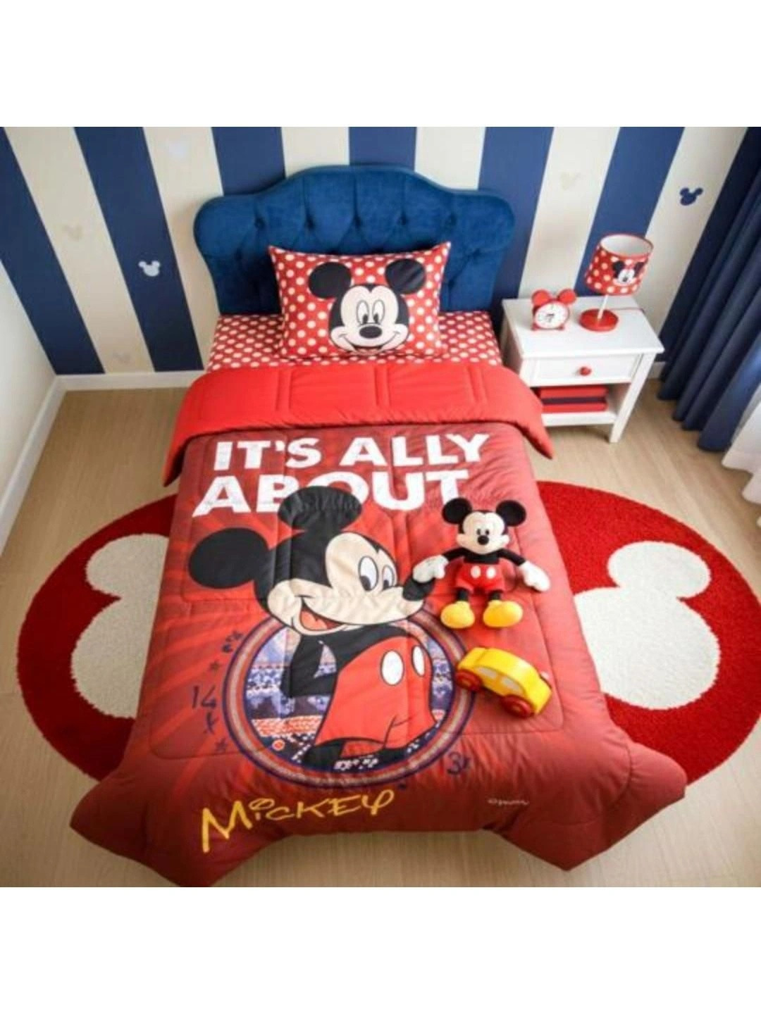 Athom Living Disney Mickey Mouse Printed 360 GSM Single Bed AC Comforter