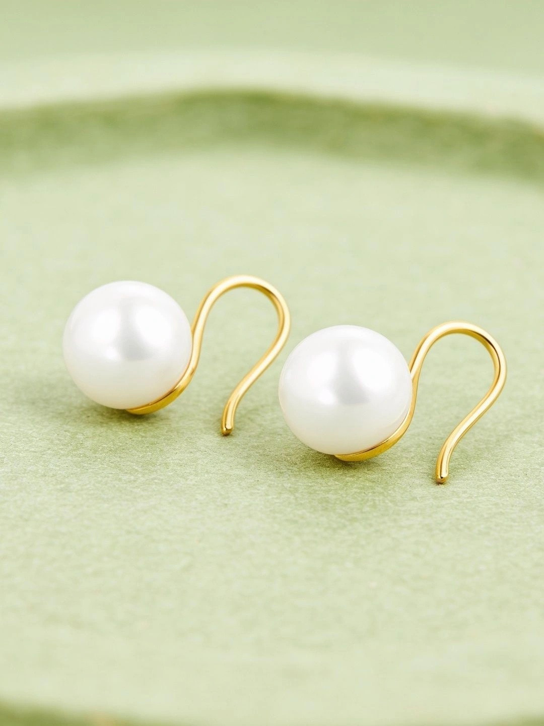 ELRA 18k Gold Plated Stainless Steel Waterproof & Anti-Tarnish Pearl Embrace Earrings