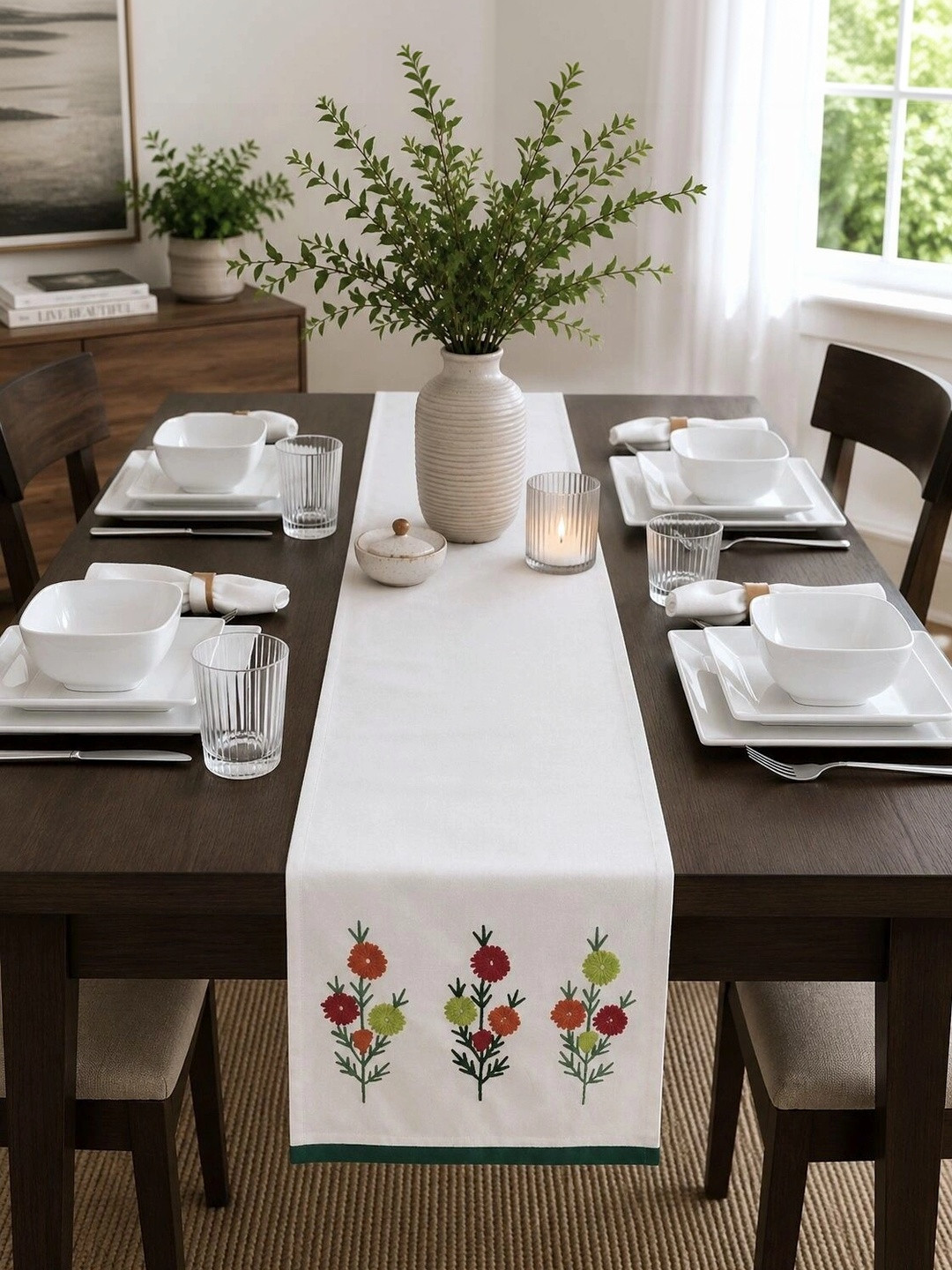 eyda White & Green Floral Embroidered Cotton Table Runner