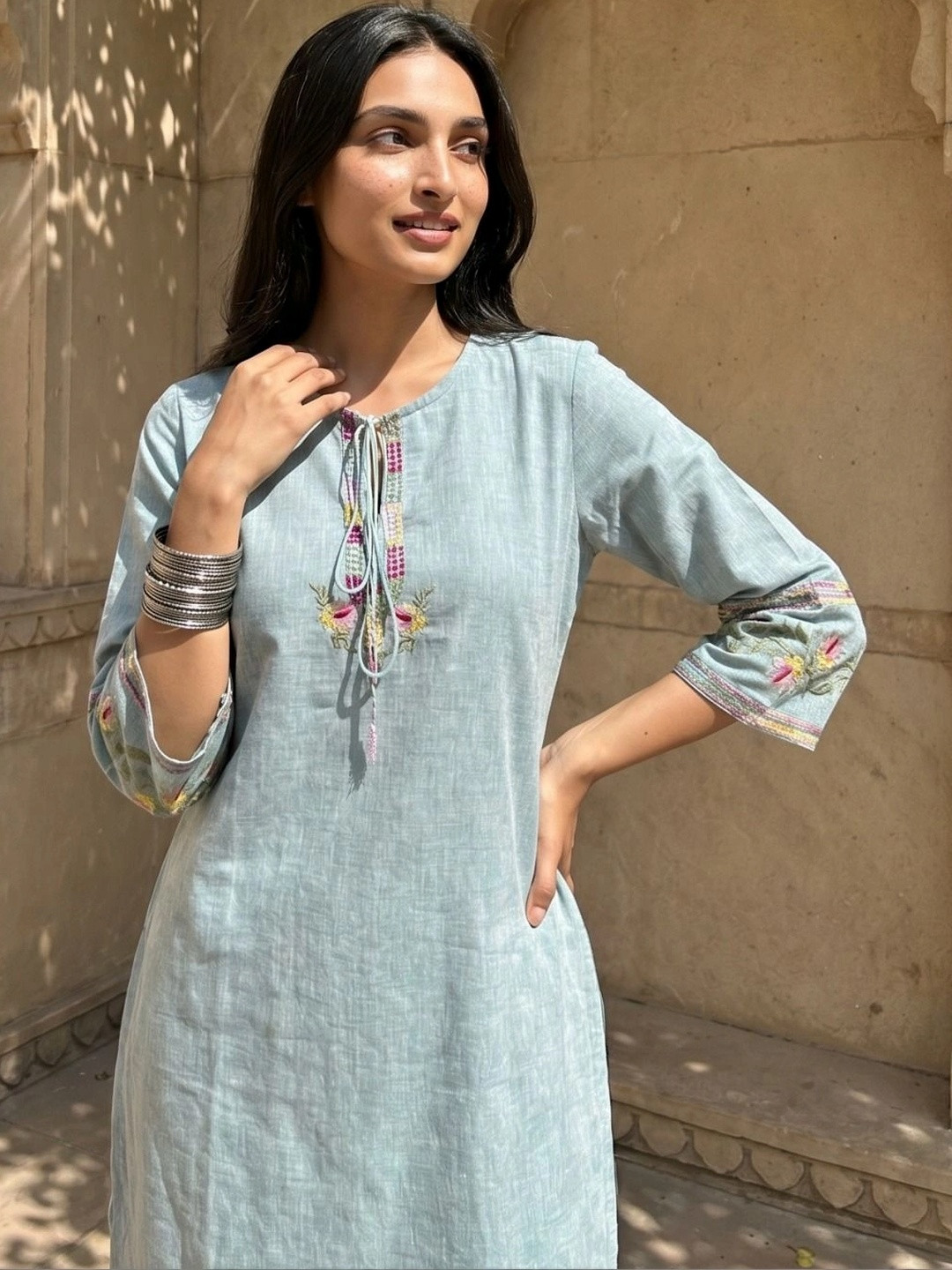 Anouk Women Embroidered Thread Work Kurta