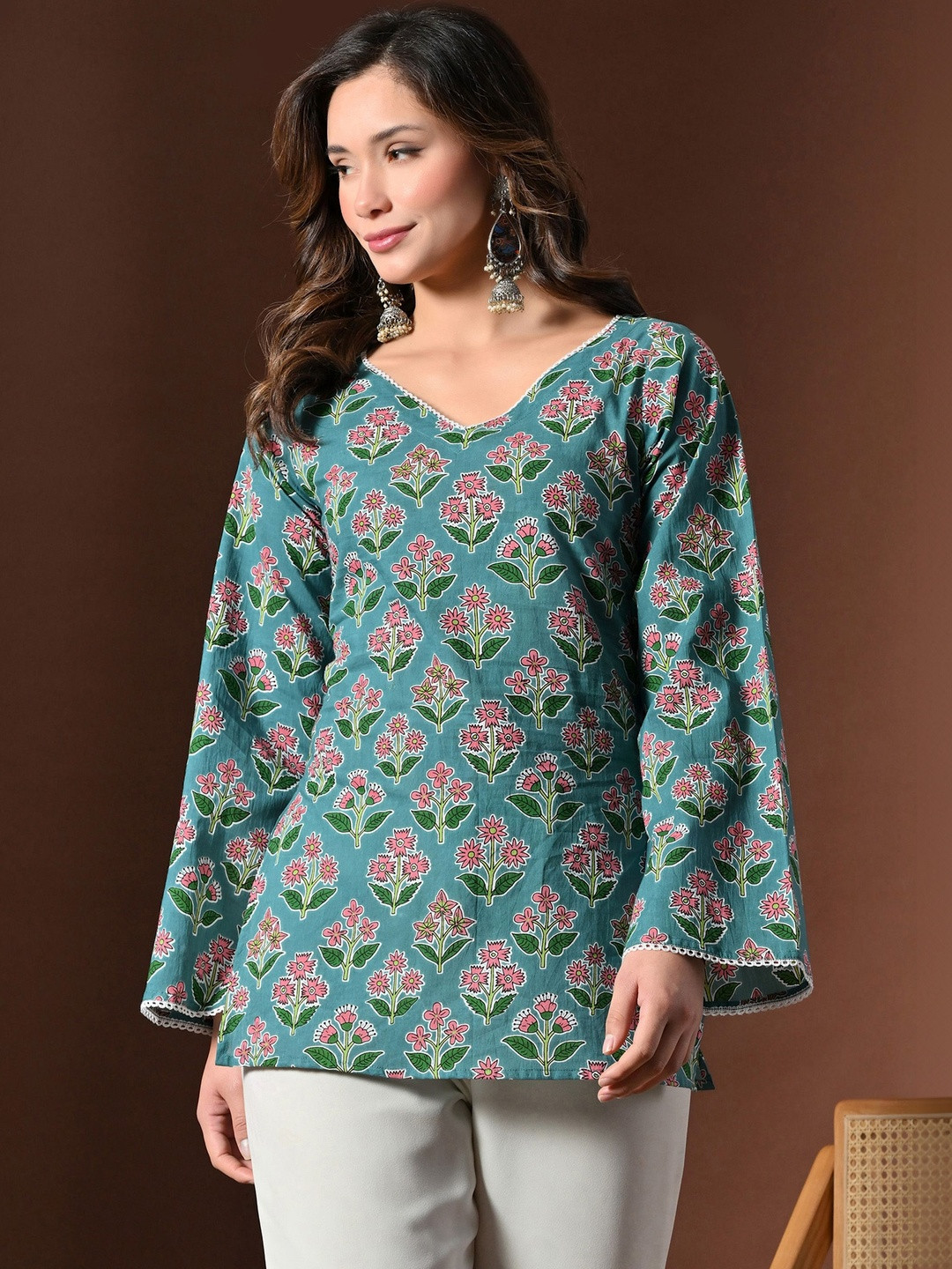 Anouk Floral Printed V-Neck Pure Cotton Kurti