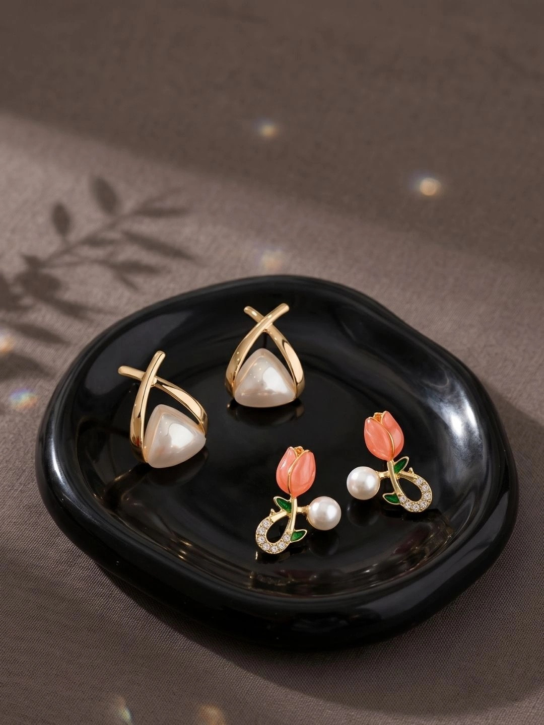 SEKOU Geometric Studs Earrings