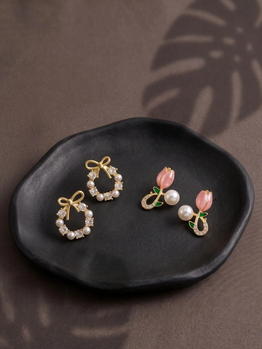 SEKOU Circular Studs Earrings