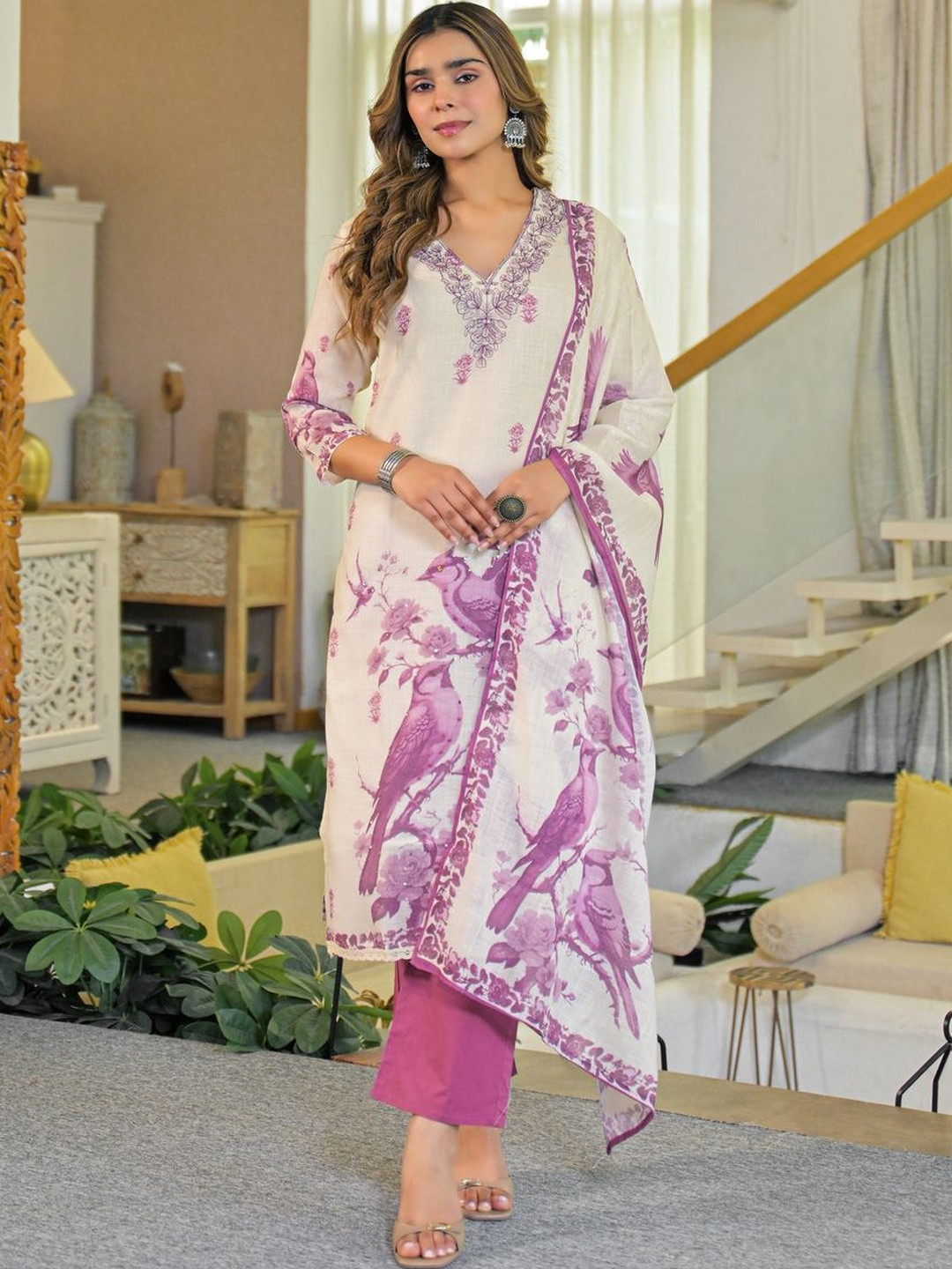 Anouk Women Floral Printed Regular Thread Work Linen Kurta with Trousers & With Dupatta