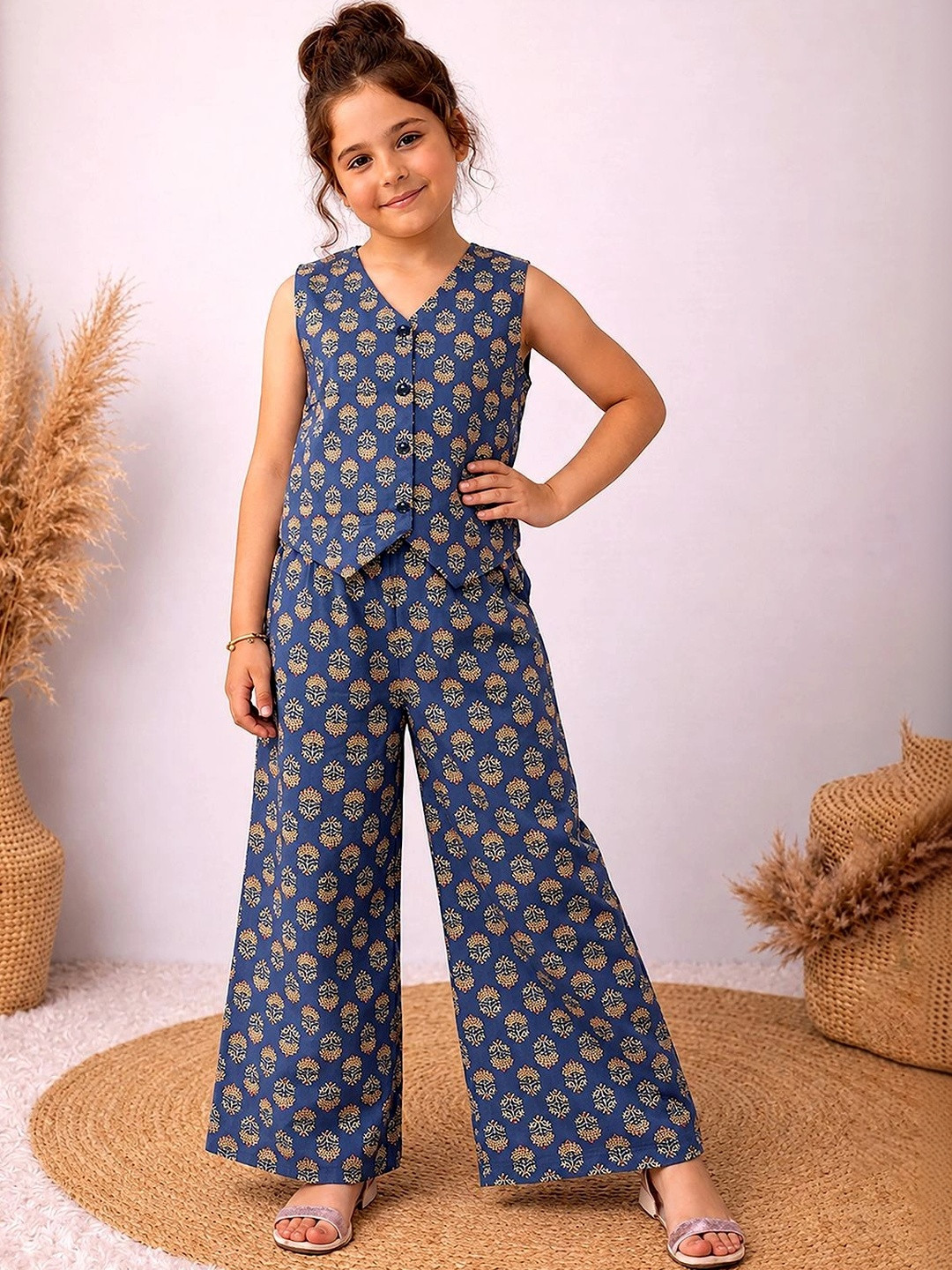 FASHION DREAM Girls Printed Top with Palazzos