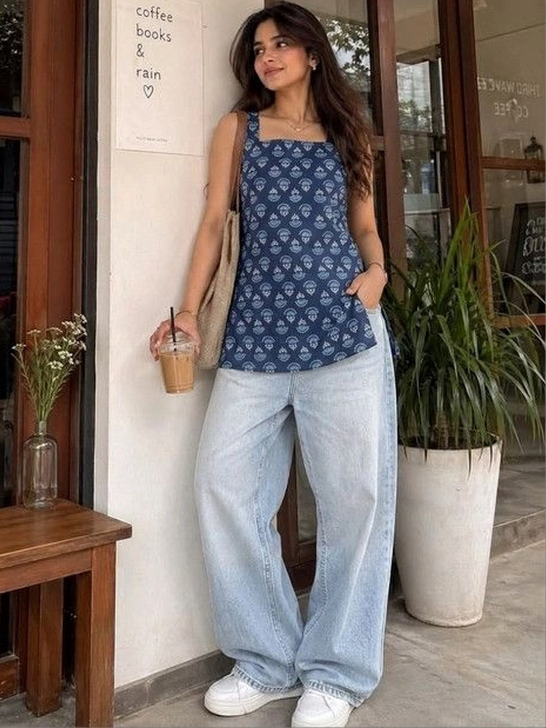 ARIHANT CREATIONS Ethnic Motifs Printed Square Neck Kurti