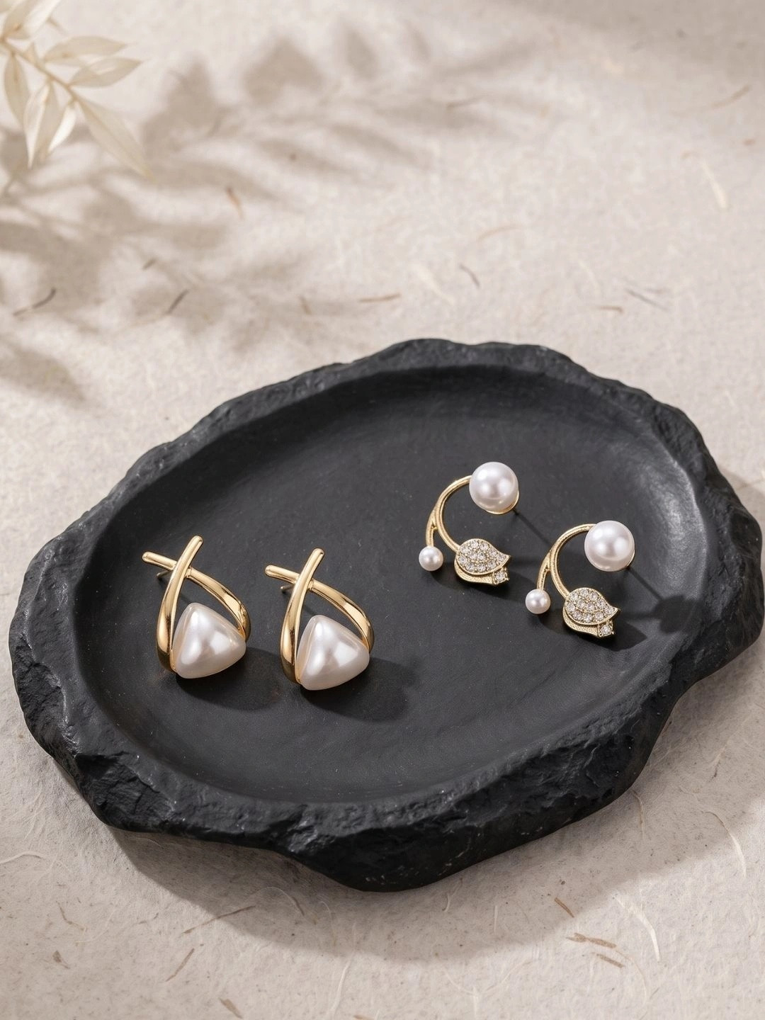 SEKOU Geometric Studs Earrings