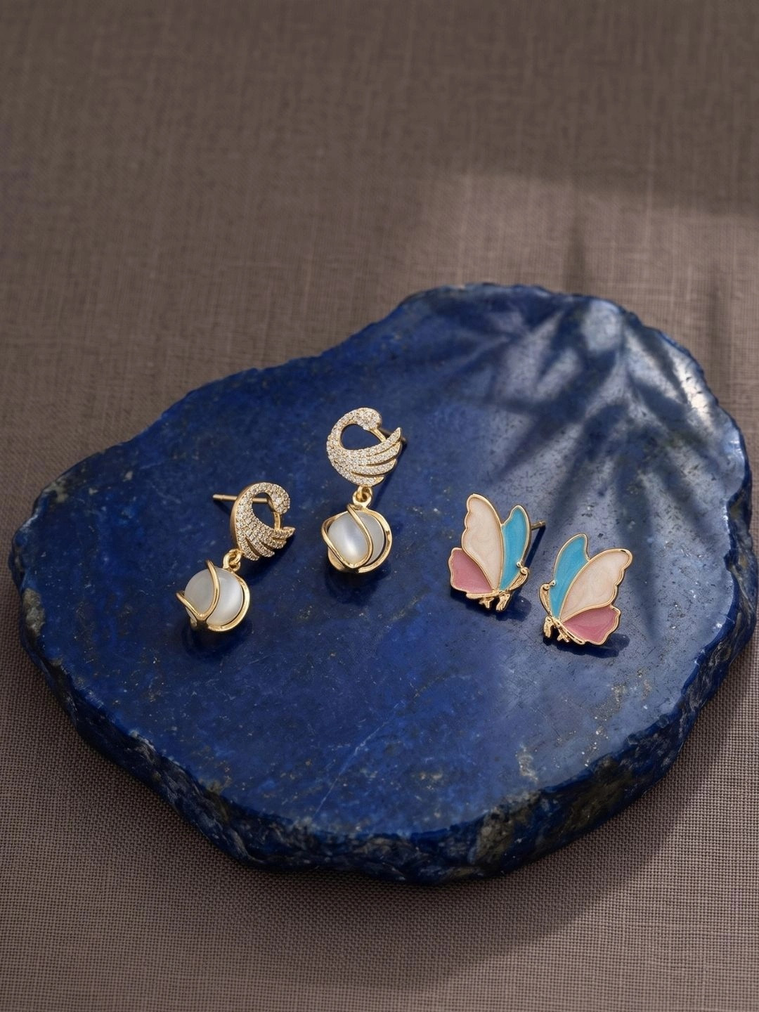 SEKOU Animal Shaped Studs Earrings