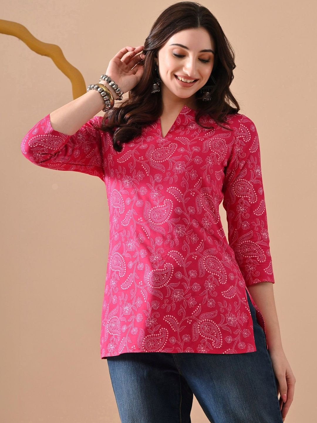 Anouk Rustic Paisley Printed V-Neck Kurti