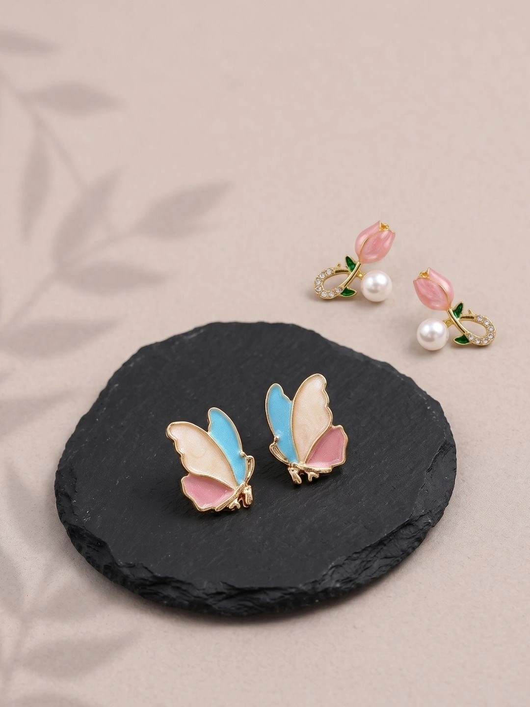 SEKOU Animal Shaped Studs Earrings