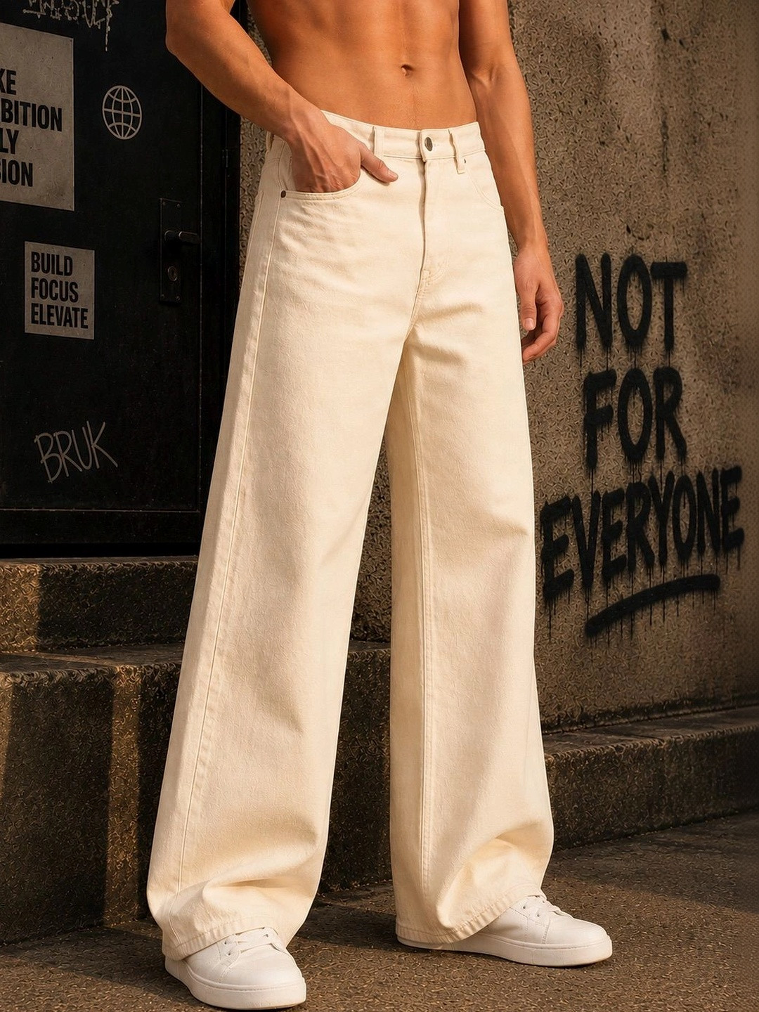 Bene Kleed Men Ecru Wide Leg Mid Rise Jeans