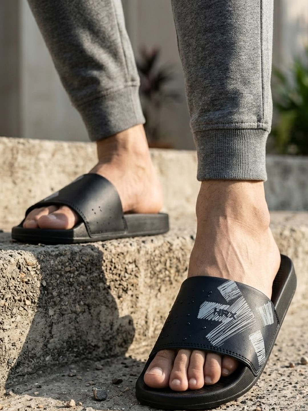 HRX by Hrithik Roshan Unisex Printed Sliders