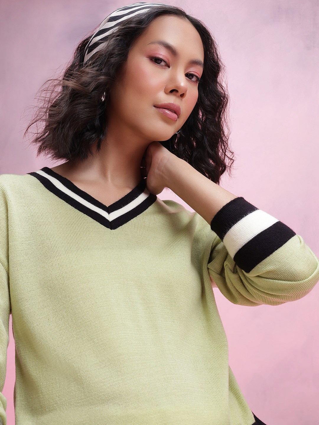 DressBerry Contrast Trims Pullover