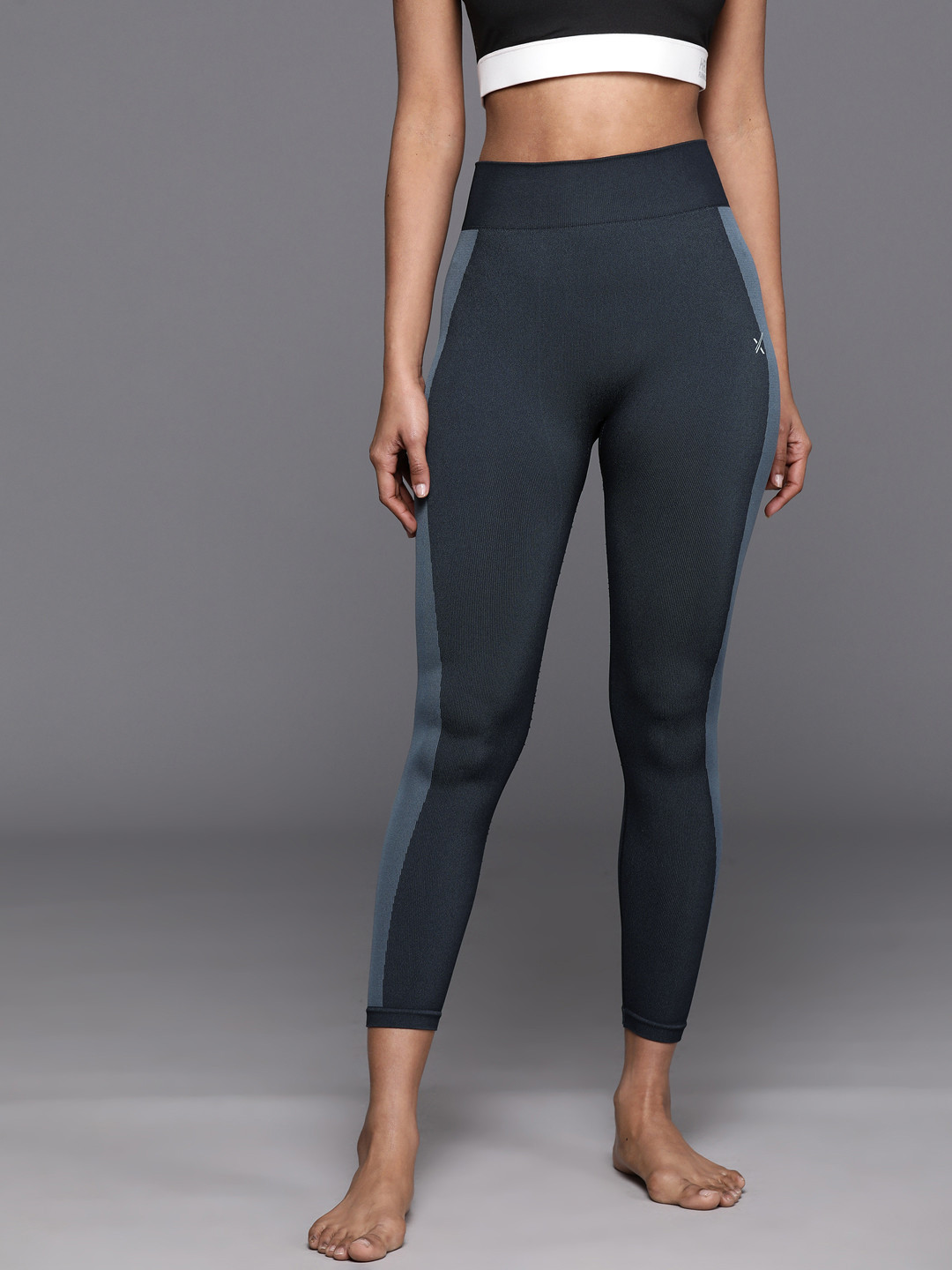 HRX By Hrithik Roshan Women Striped Seamless High-Rise Rapid-Dry Ankle-Length Yoga Tights
