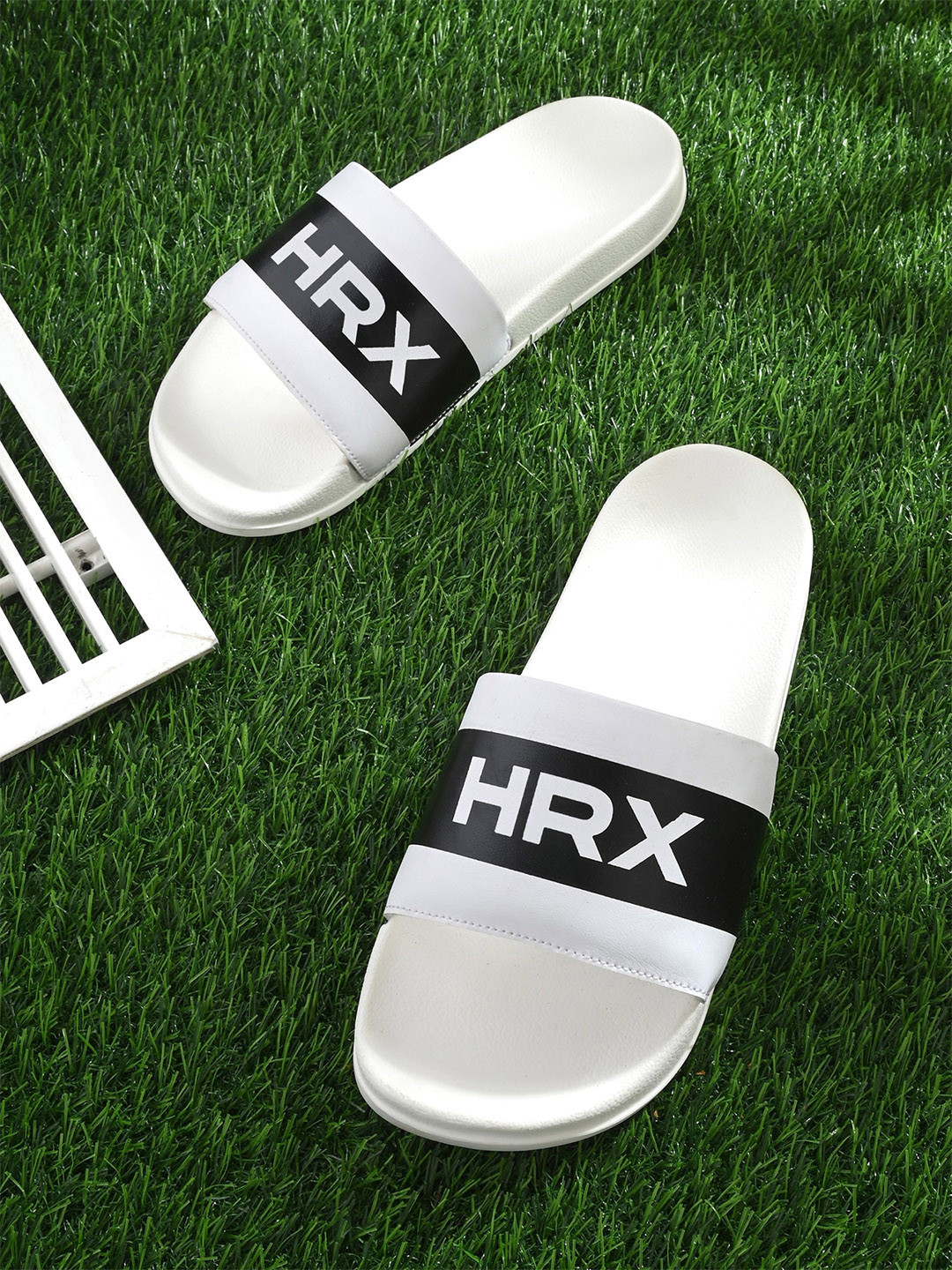HRX by Hrithik Roshan Men White & Black Printed Sliders