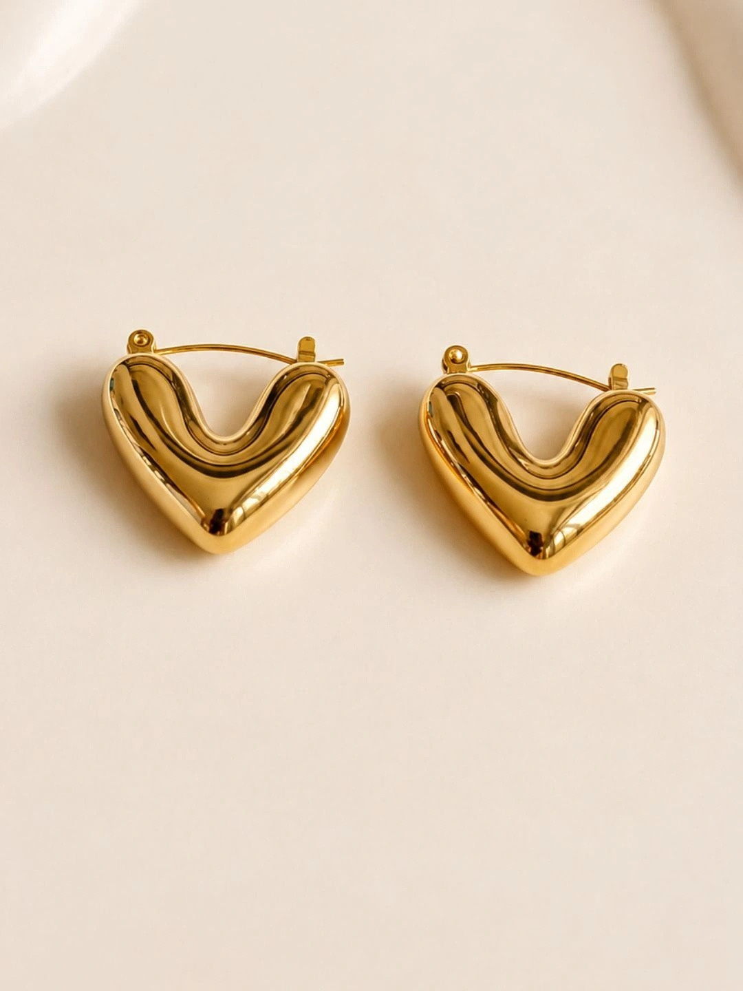 DIVING SWAN Women 18K Thick Gold Plated Tara Dome Heart Hoops Earrings