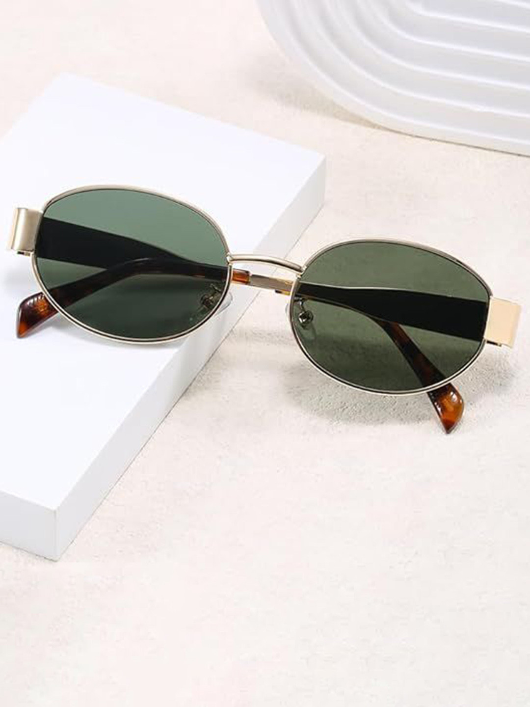 DressBerry Women Round Sunglasses with UV Protected Lens-5888 Gold green-Green
